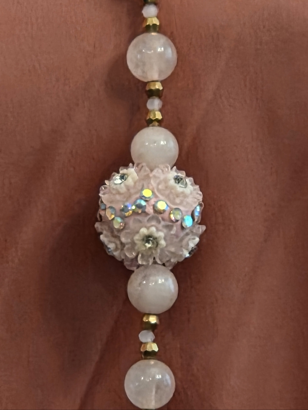 Rose Quartz Lanyard with Rhinestone-Studded Floral Beads - Picture 4 of 5
